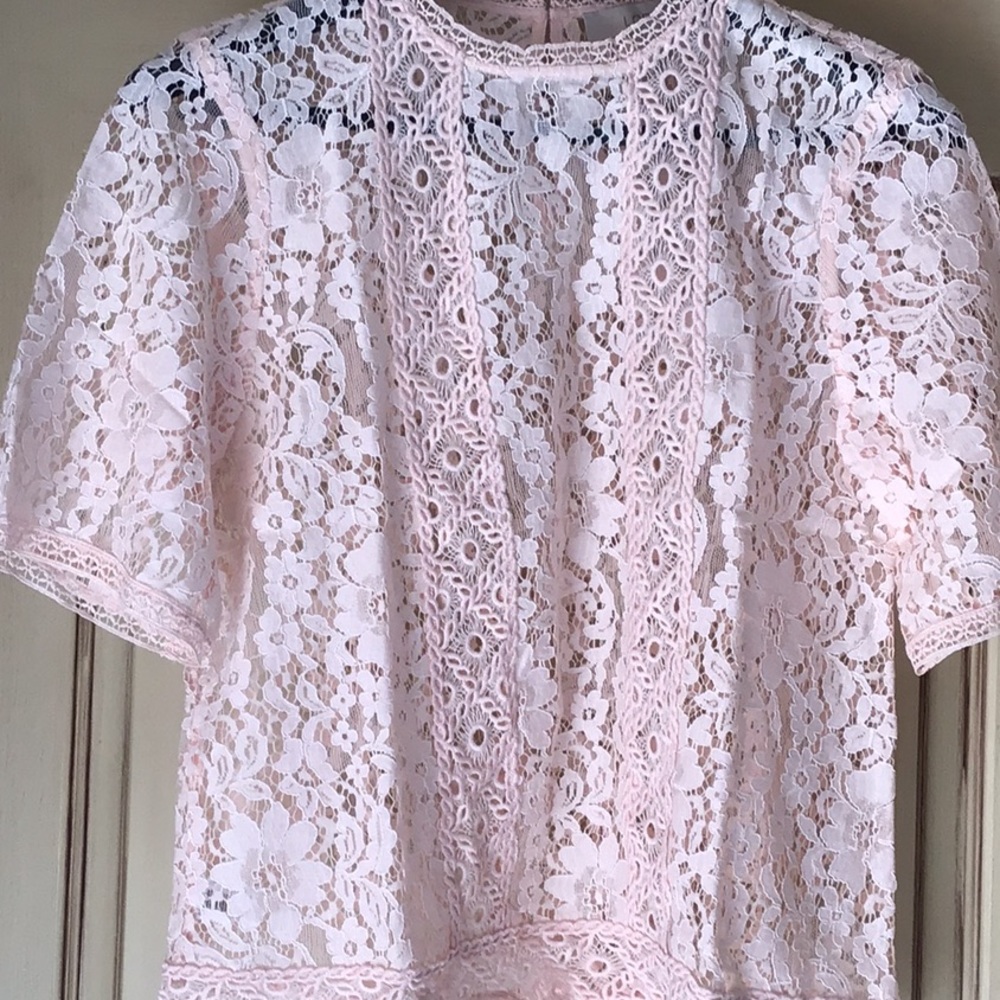 Women’s lace top